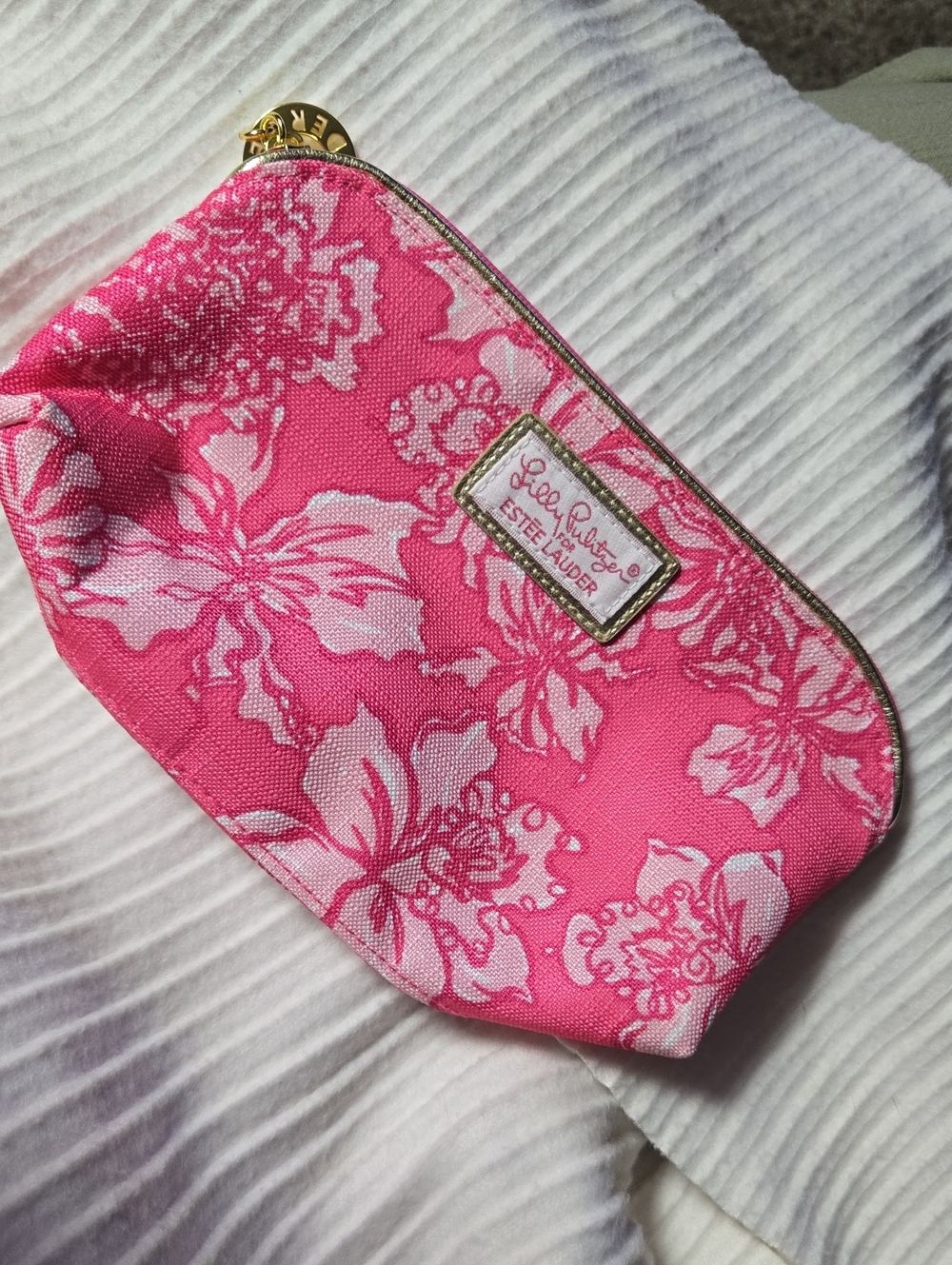 Estee Lauder Pink and White Floral Cosmetic Bag with Gold Trim - Picture 1 of 12